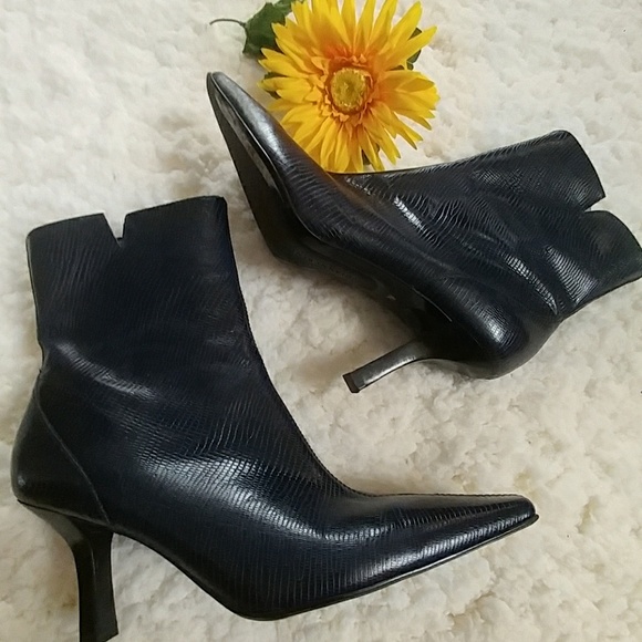 Gianni Bini Shoes - Gianni Bini Navy Leather Braxton Boot